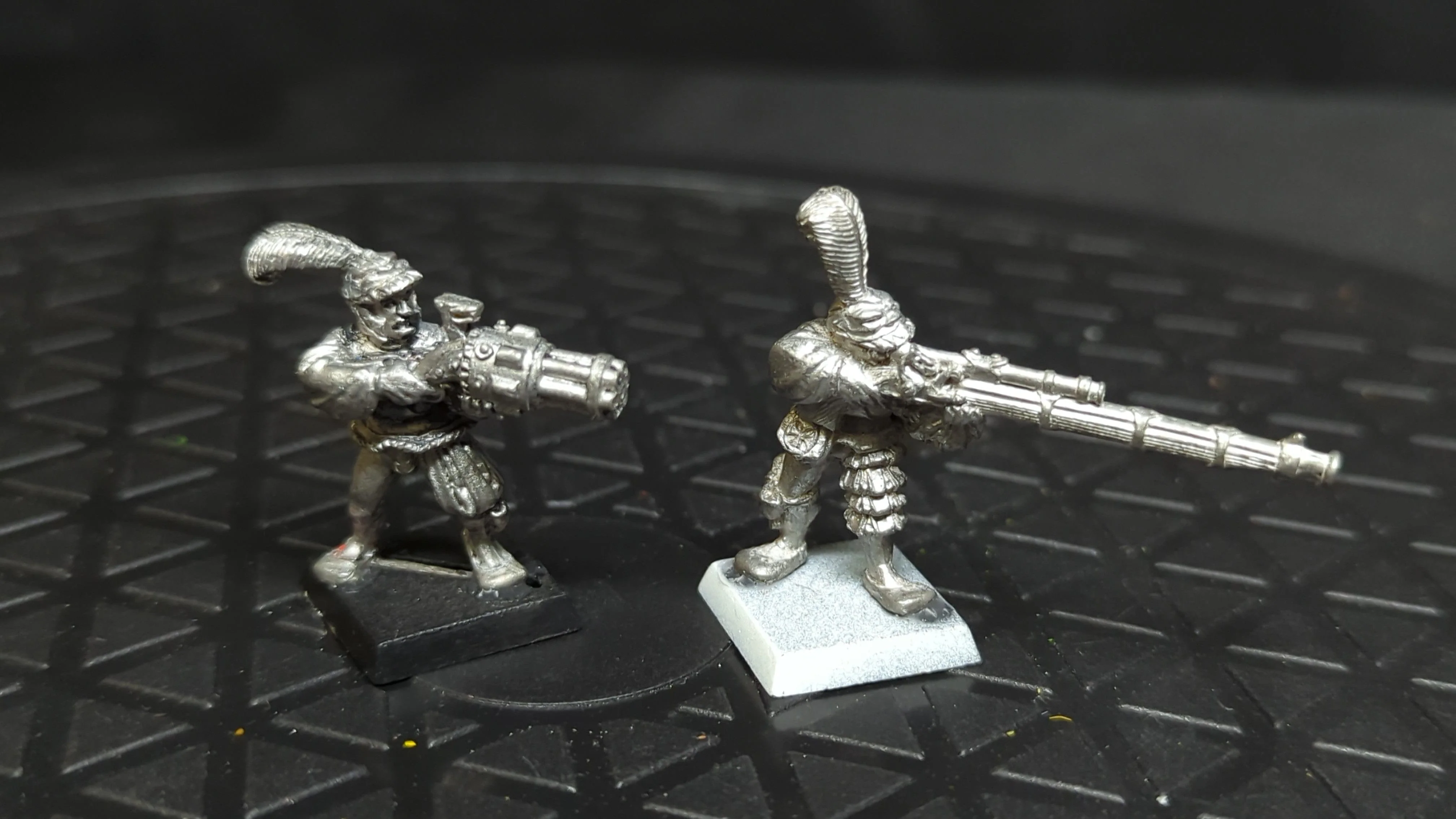 The Old World Empire War Wagon Crew (OOP Metal) x2