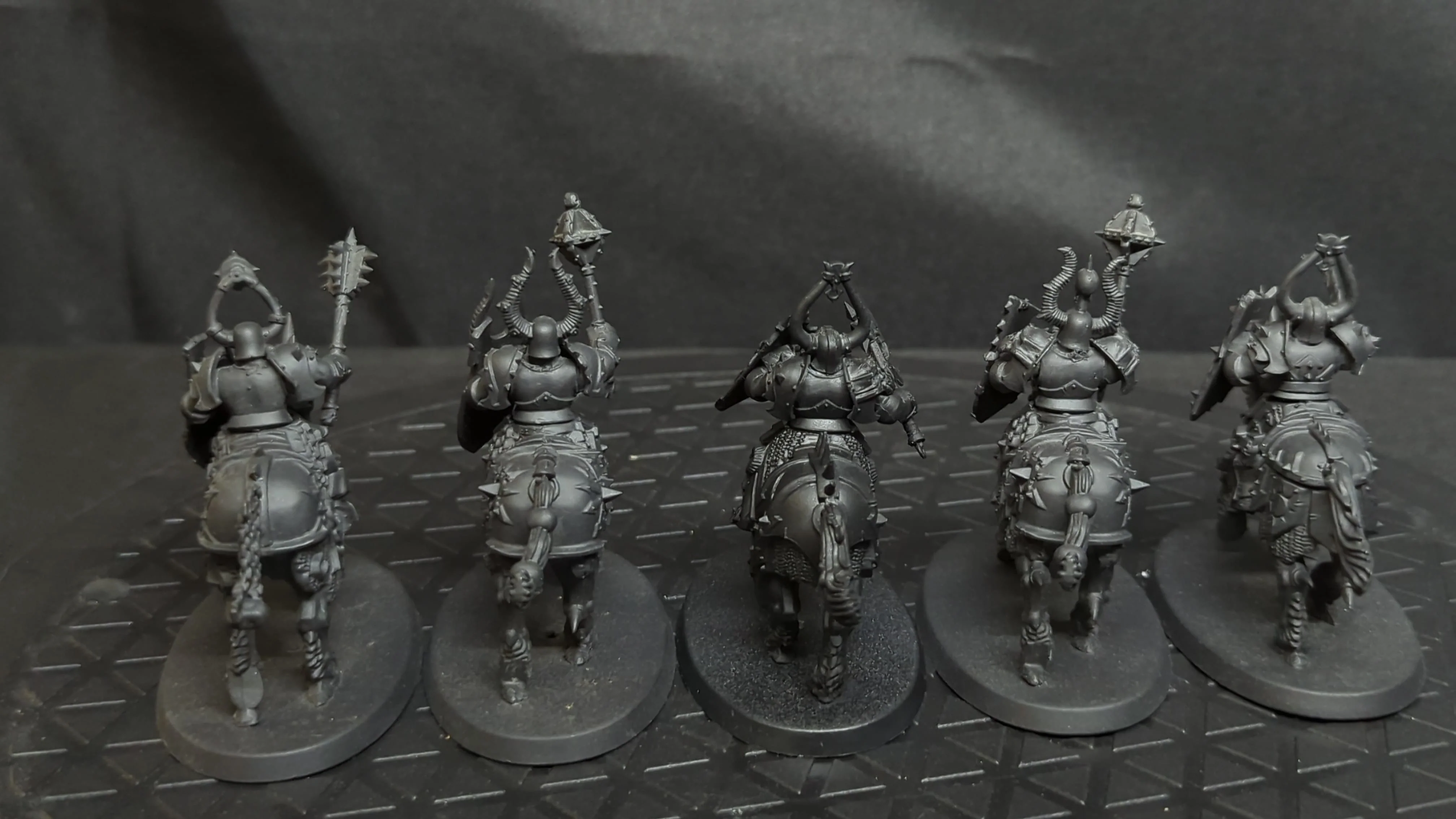 Age of Sigmar Slaves to Darkness Chaos Knights (old models) x5 - Image 2