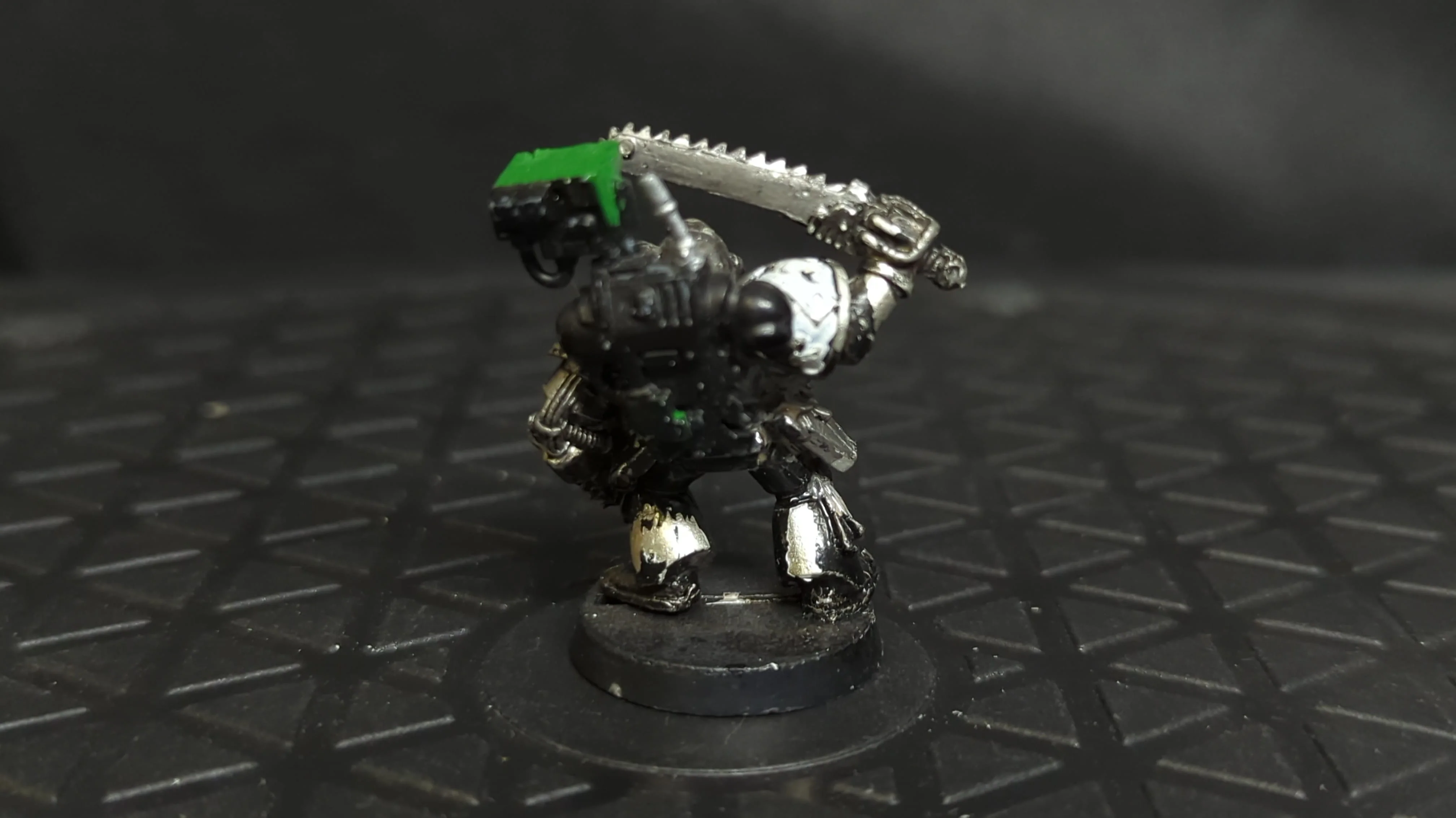 Warhammer 40k Space Marines Apothecary (OOP Metal) x1 - Image 2