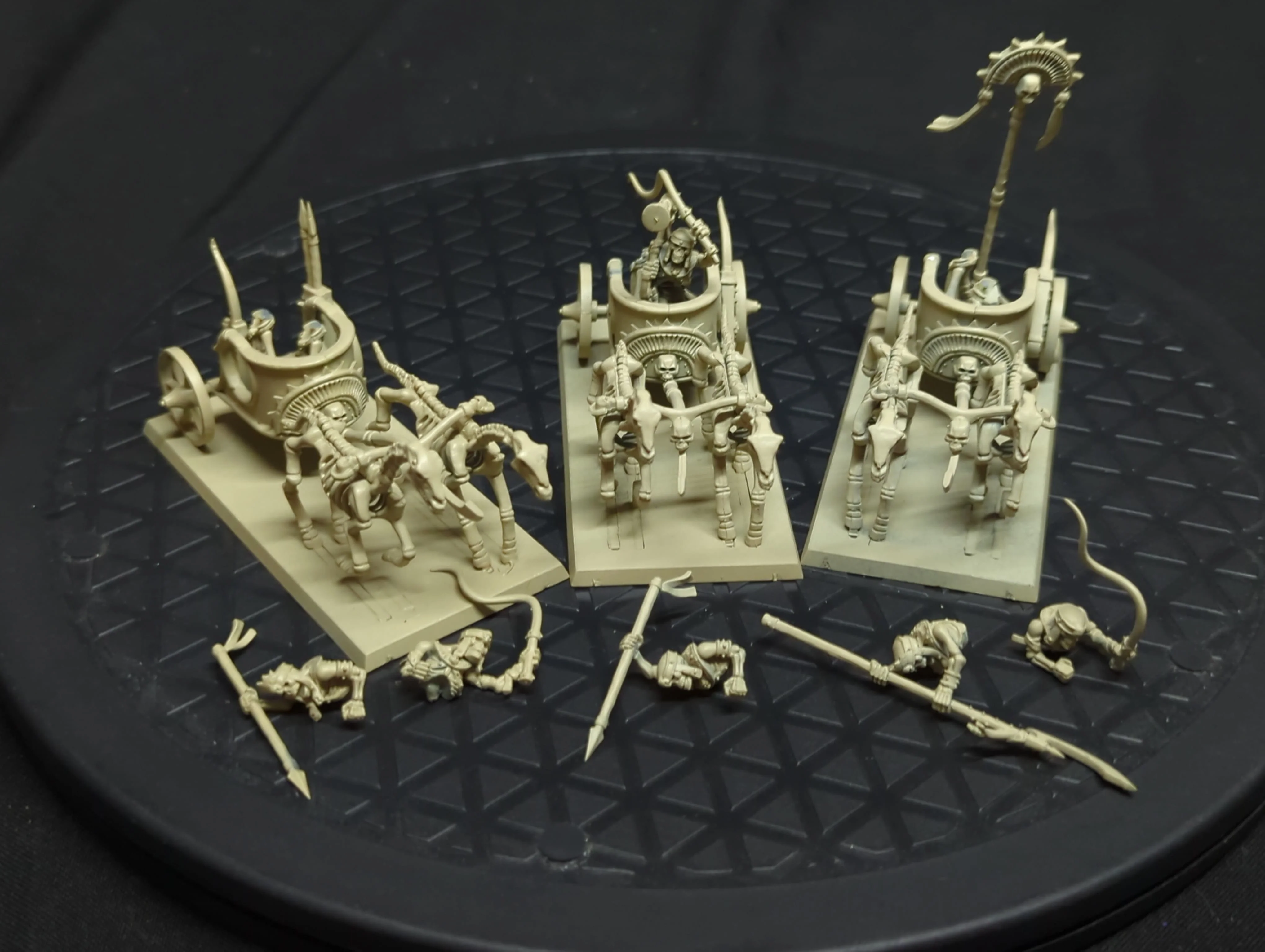 The Old World Tomb Kings of Khemri Skeleton Chariots x3
