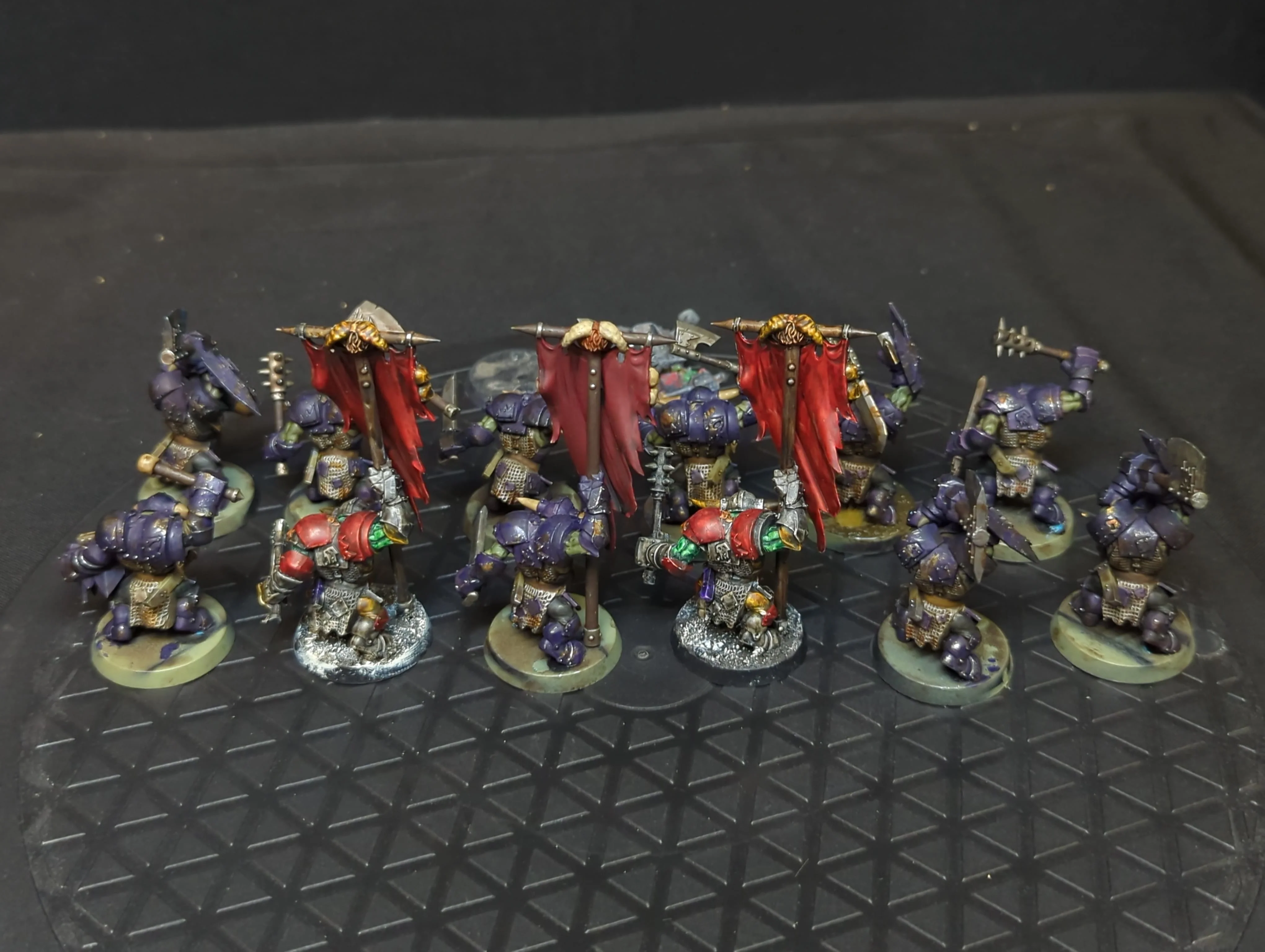 The Old World Orc & Goblin Tribes: Black Orc Mob x13 - Image 2