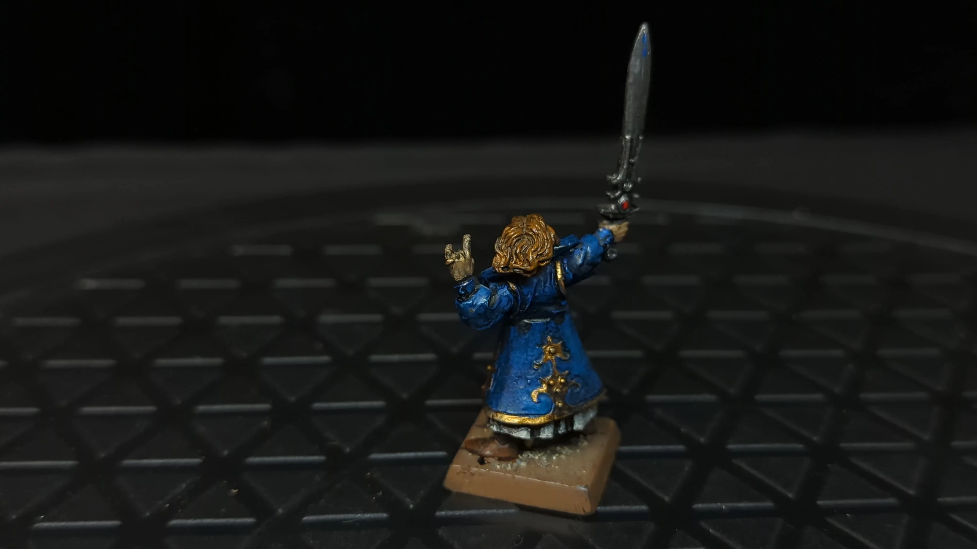 The Old World High Elf Realms High Elf Mage (OOP Metal) x1 OOP Painted - Image 2